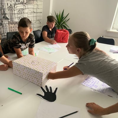 Półkolonie 2021, turnus II: Klub Młodych Detektywów, zdjęcie 86